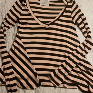 A la Tzarina tan and brown top